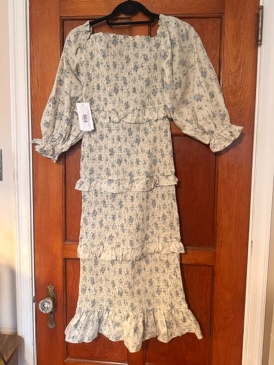 Worth Collective Dresses & Skirts - Worth Collective: Summer Lila Floral Printed Smocked Midi Dress in Blue